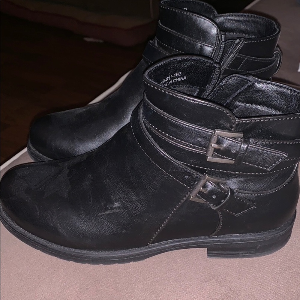Women’s booties